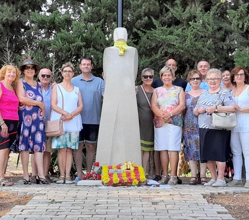 L’AJUNTAMENT DE TORNABOUS (URGELL) HOMENATJA ALS DONANTS DE SANG AMB UNA PLACA