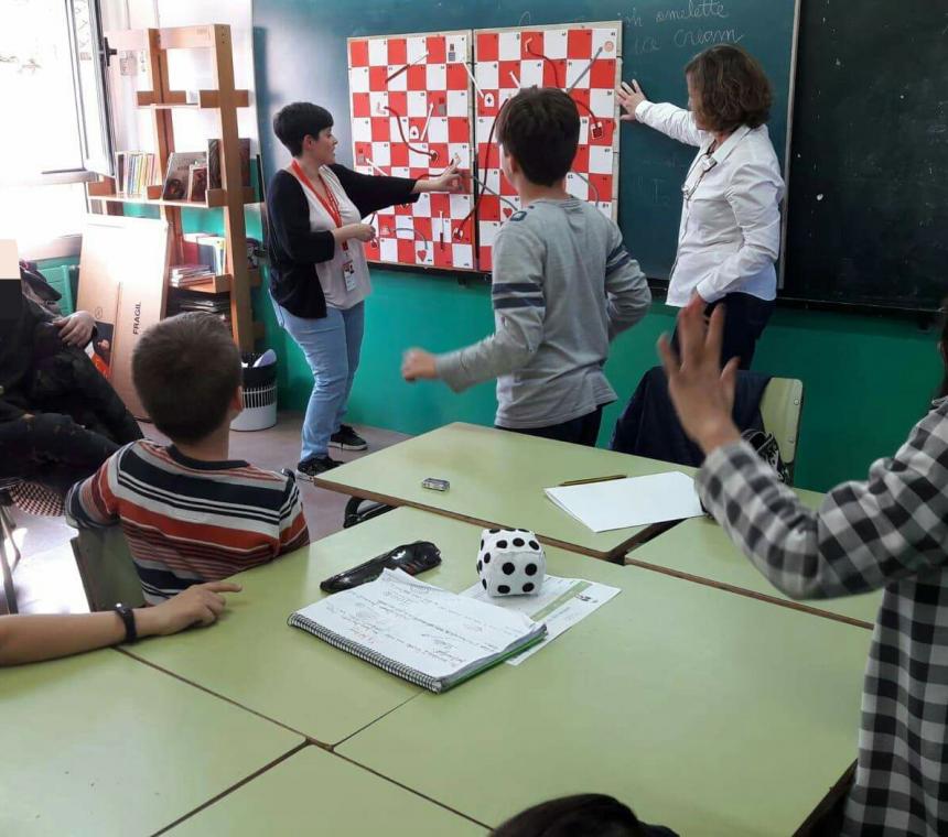 L'ASSOCIACIÓ DE DONANTS DE SANG DEL VALLÈS ORIENTAL VISITÀ L'ESCOLA SAGRADA FAMÍLIA