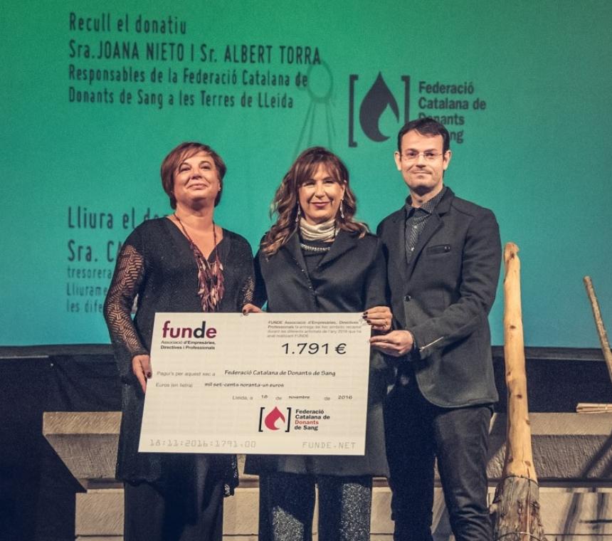 La XI edición de los Premios FUNDE galardonó a las Asociaciones de Donantes de Sangre de las Comarcas de Lleida